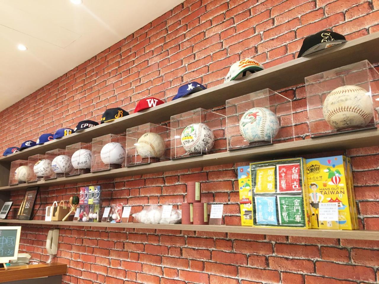 La Hotel-Baseball Theme Hall Kaohsiung Eksteriør billede